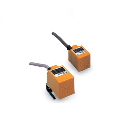 Cảm biến Omron TL-Q5MD1 5M